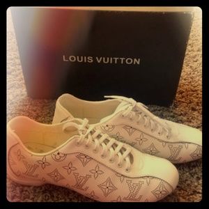 Women's Louis Vuitton Sneaker (Authentic)